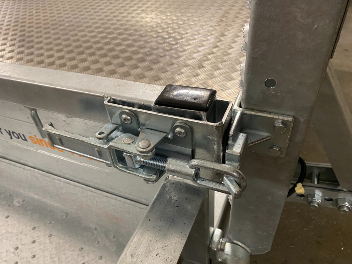 Saris MG 406x184 3000kg-6701