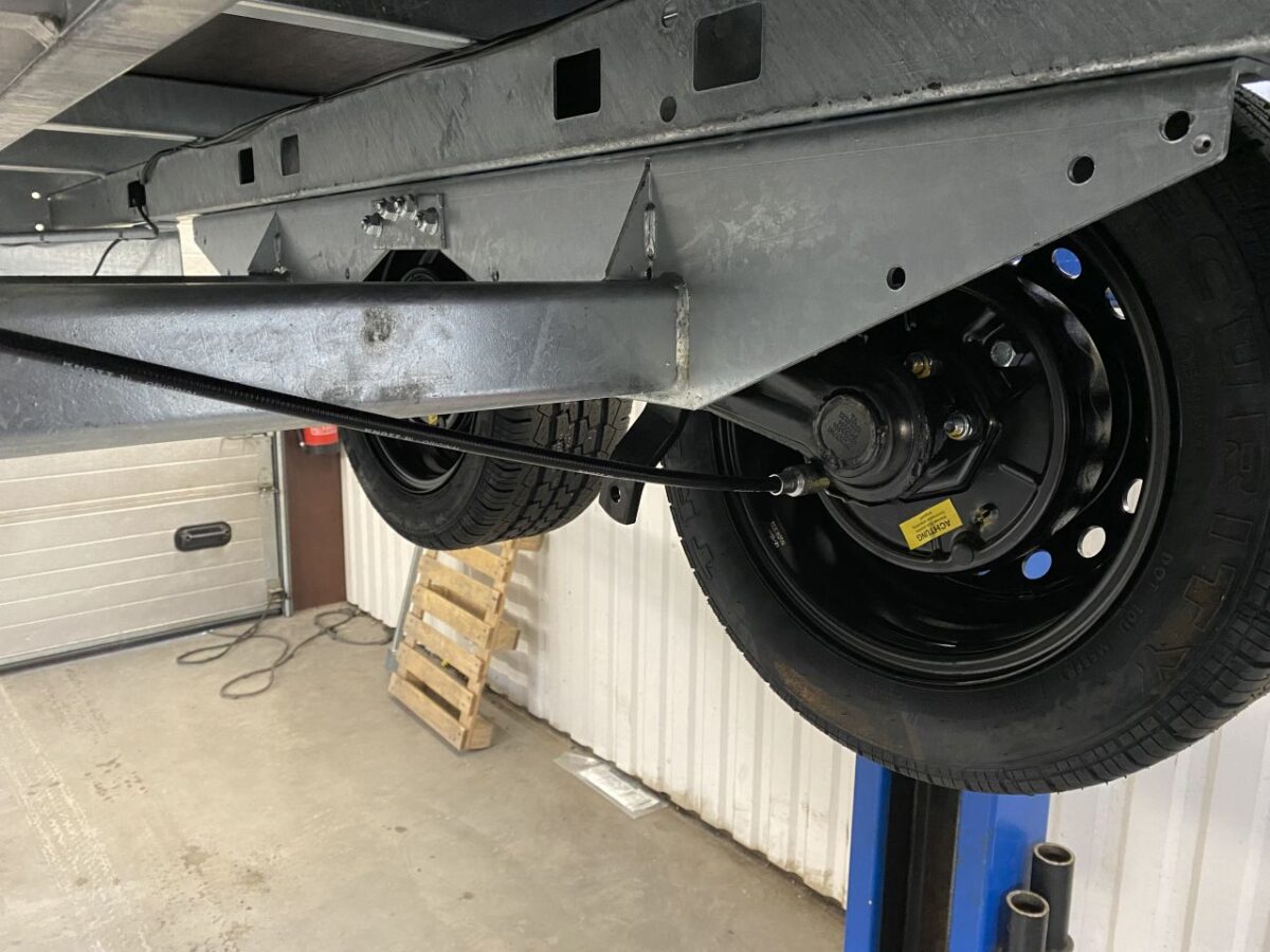 Saris PL 406x204 2700kg-3865