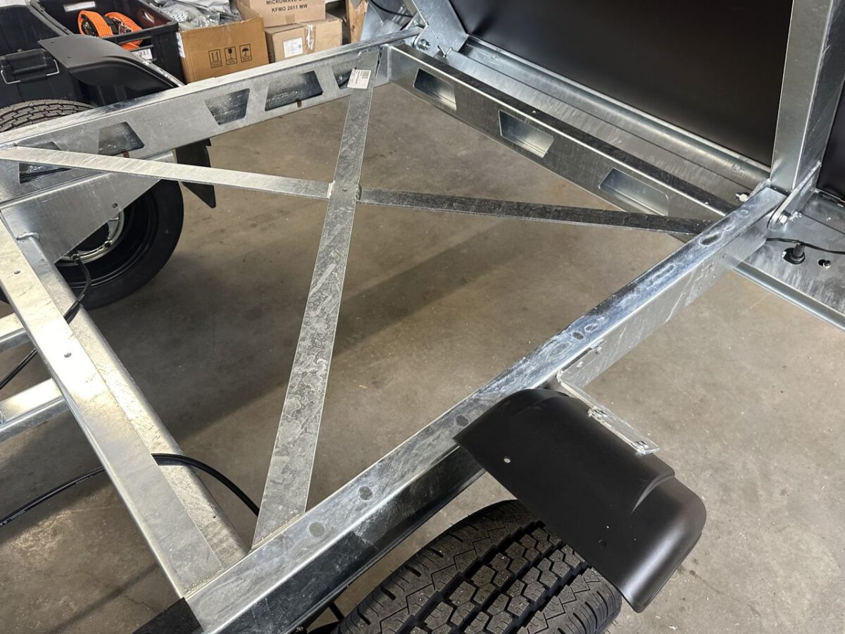 Saris K1 306x170 2000kg -10762