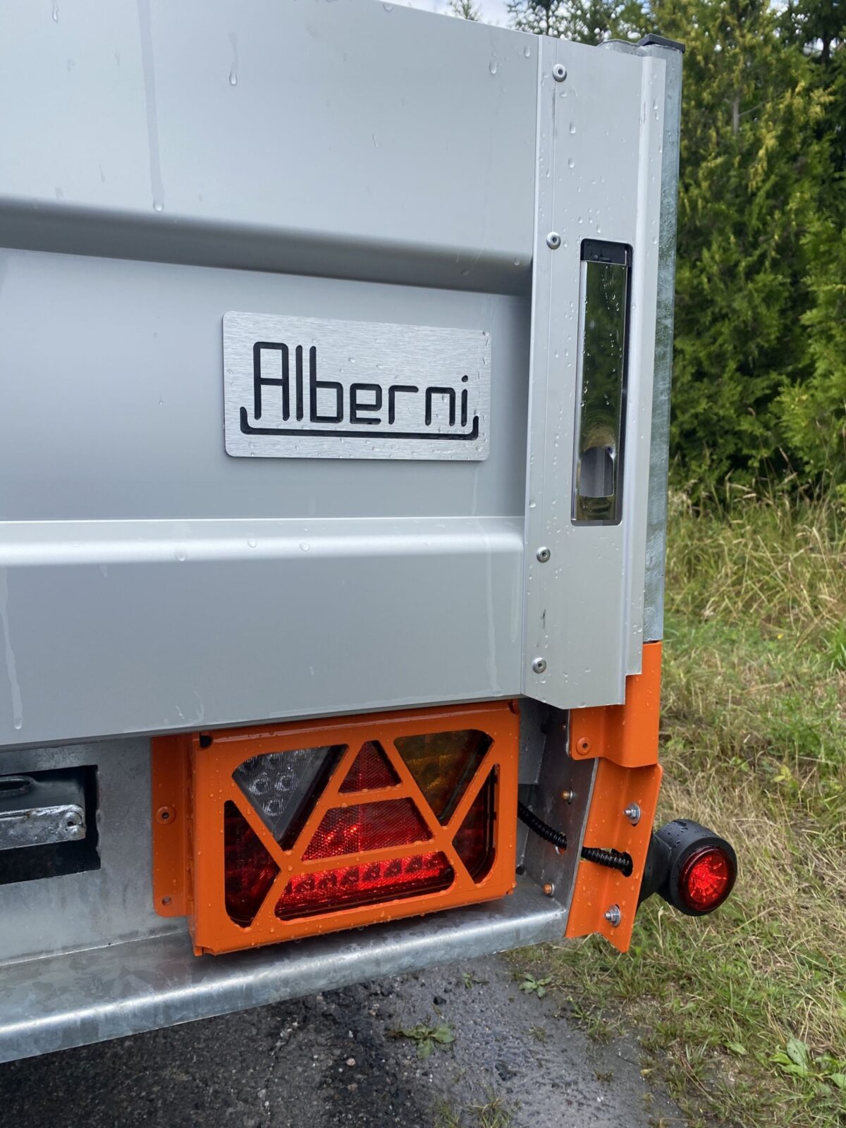 Alberni 400x210 2700 kg Kippaava lavetti-2802