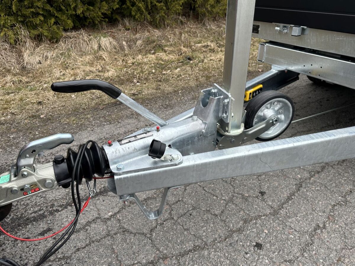 Saris K1 306x170 2700 kg sähkö -9767