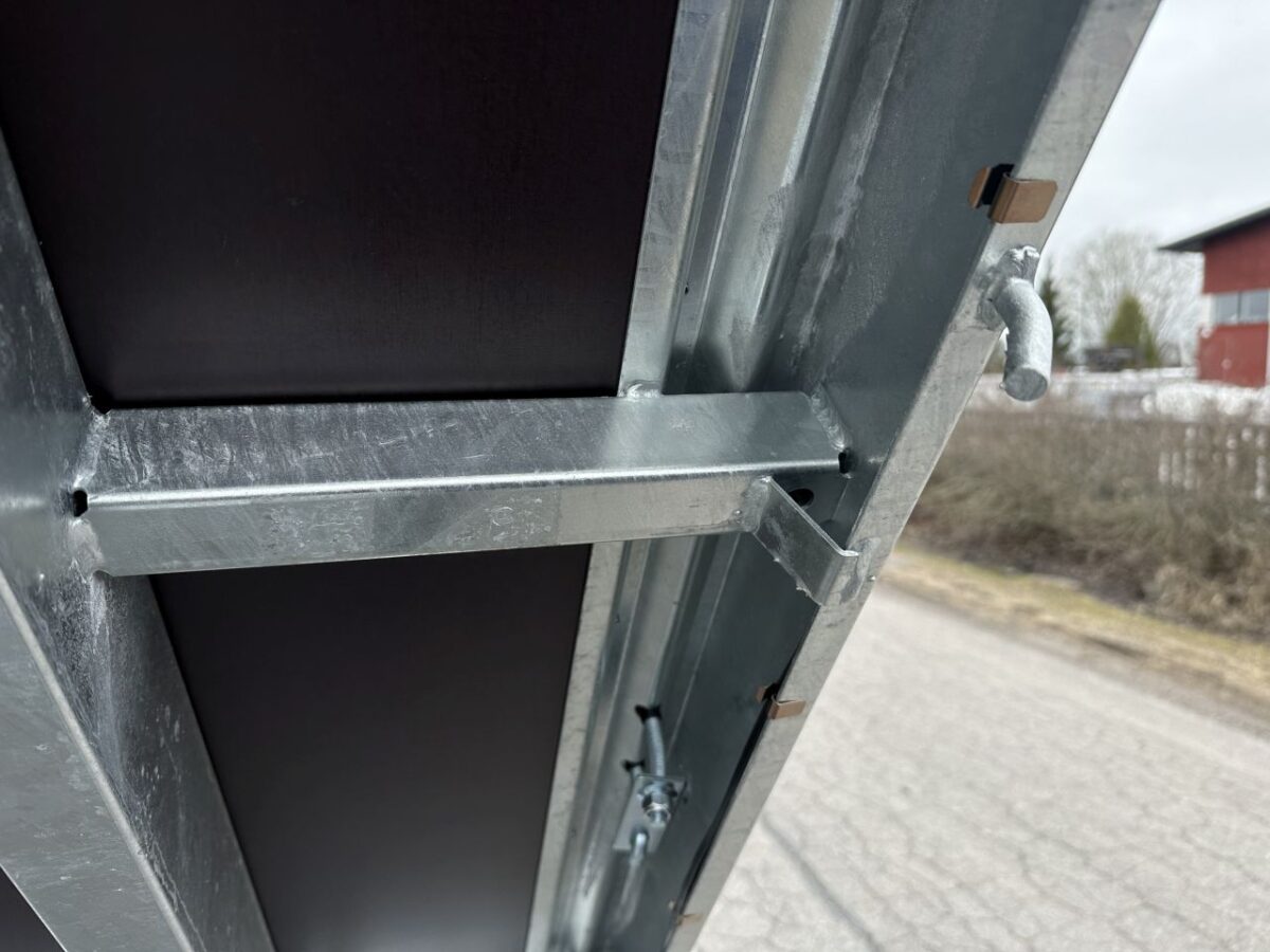 Saris K1 306x170 2700 kg sähkö -9775