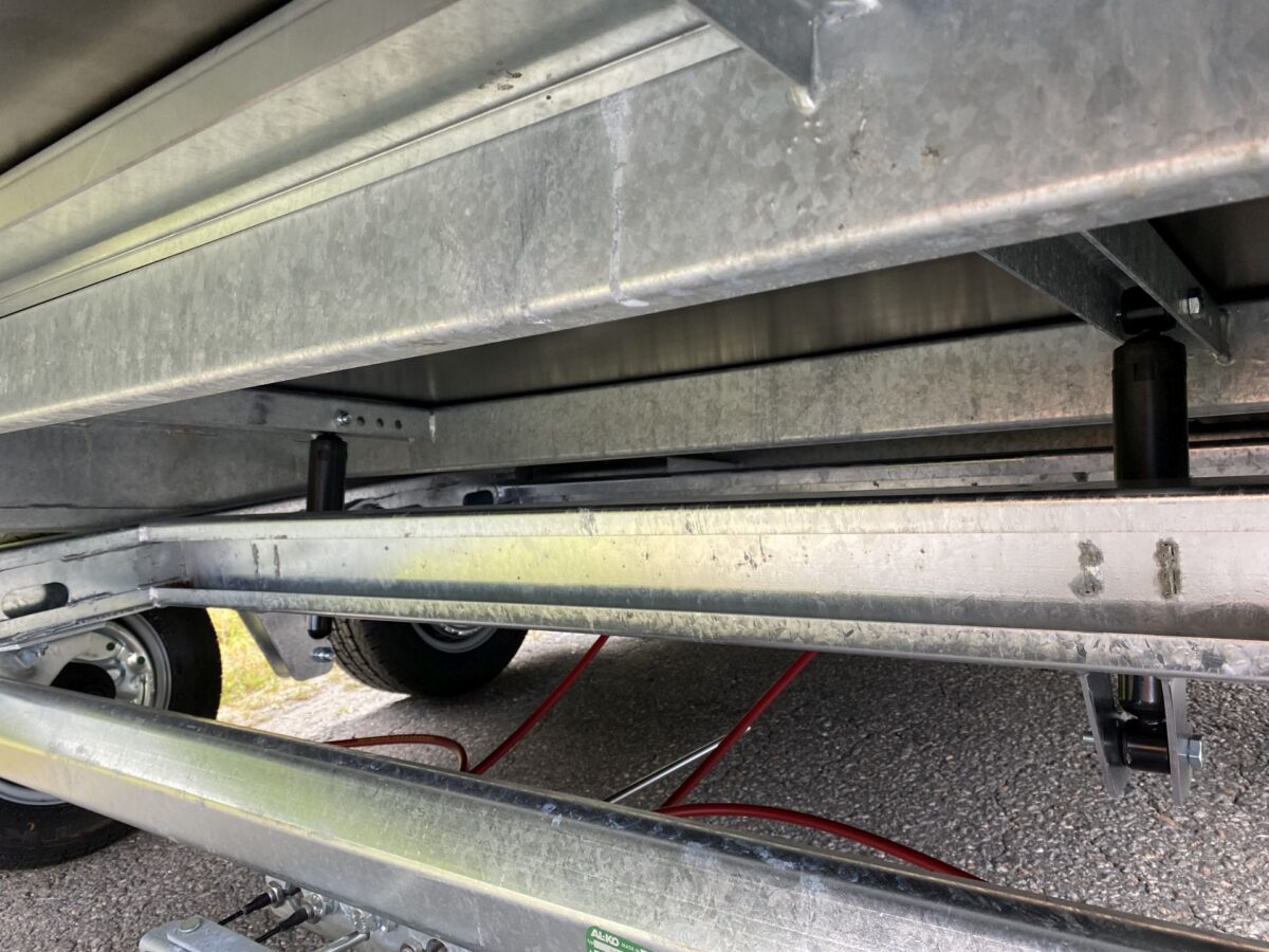 Alberni 500x210 3000 kg Kippaava lavetti-2837
