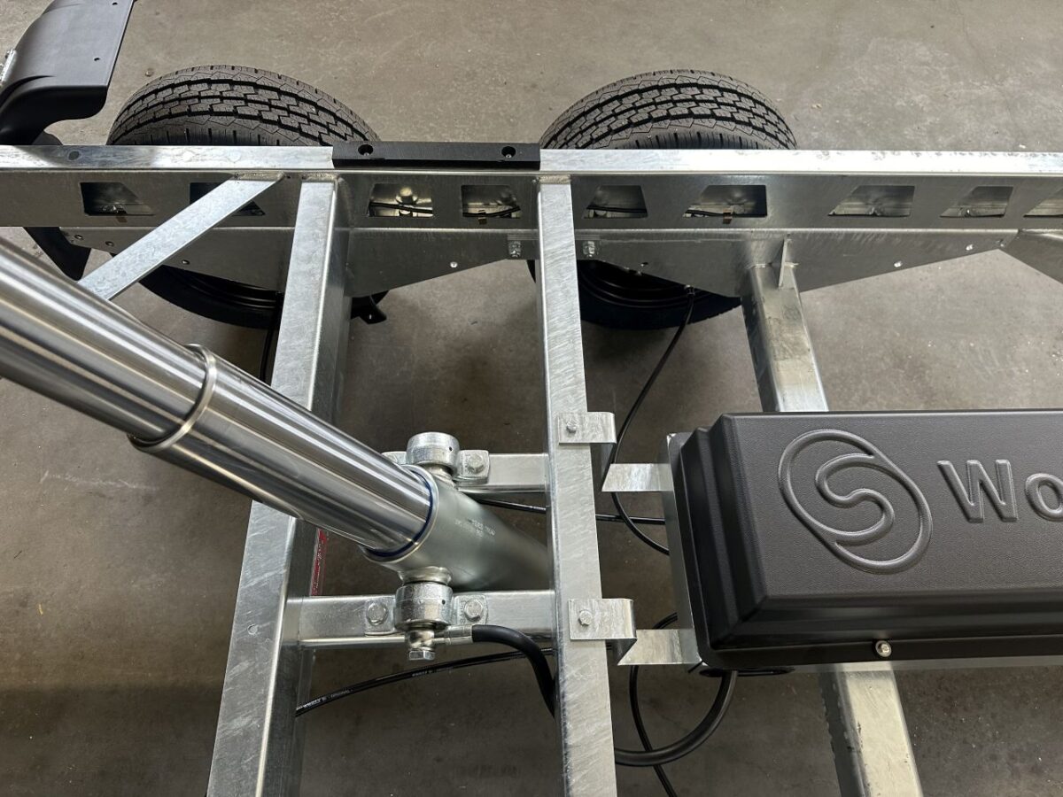 Saris K1 306x170 2700 kg 6,3m3-9749