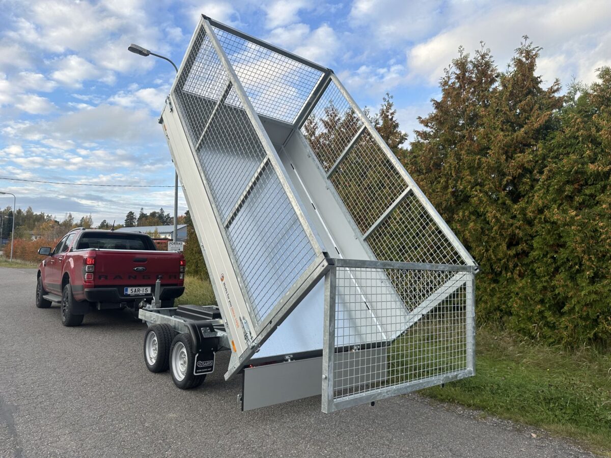Saris K1 306x170 2700 kg 6,3m3-10747
