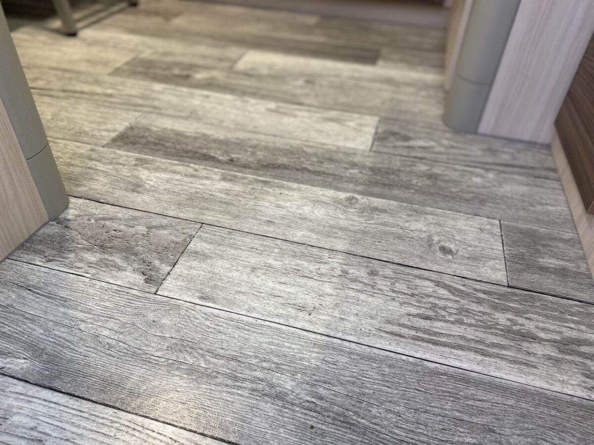 Alberni Caravan 600-5597