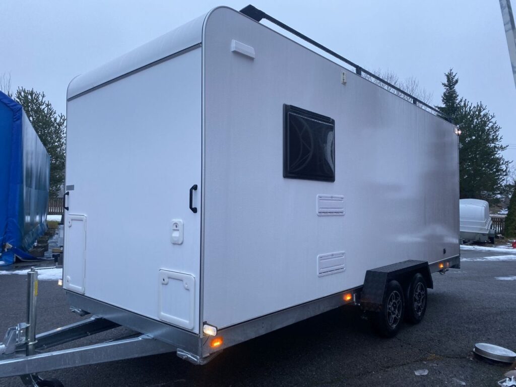 Alberni Caravan 600-0