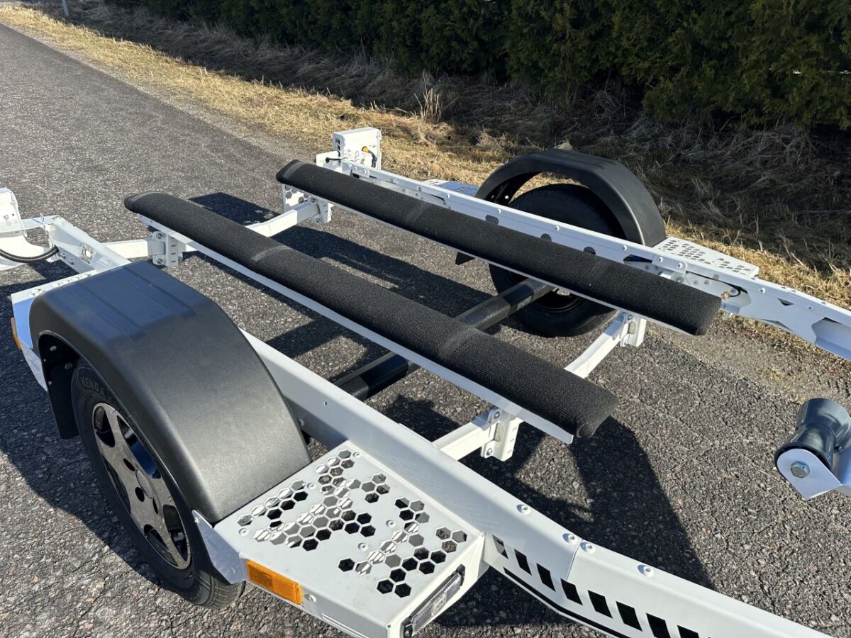 Jetti traileri PRO-9676