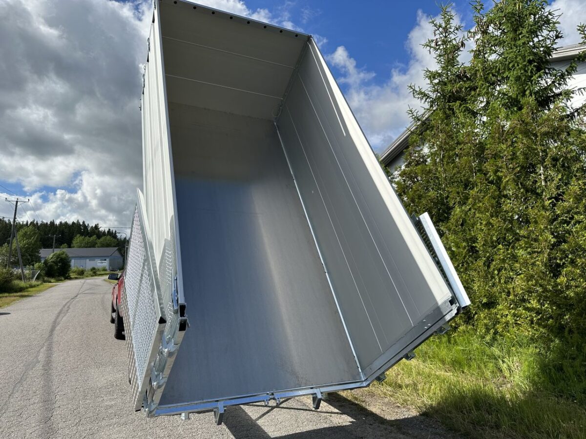 TwinTrailer 402 192 3500 2 -5988
