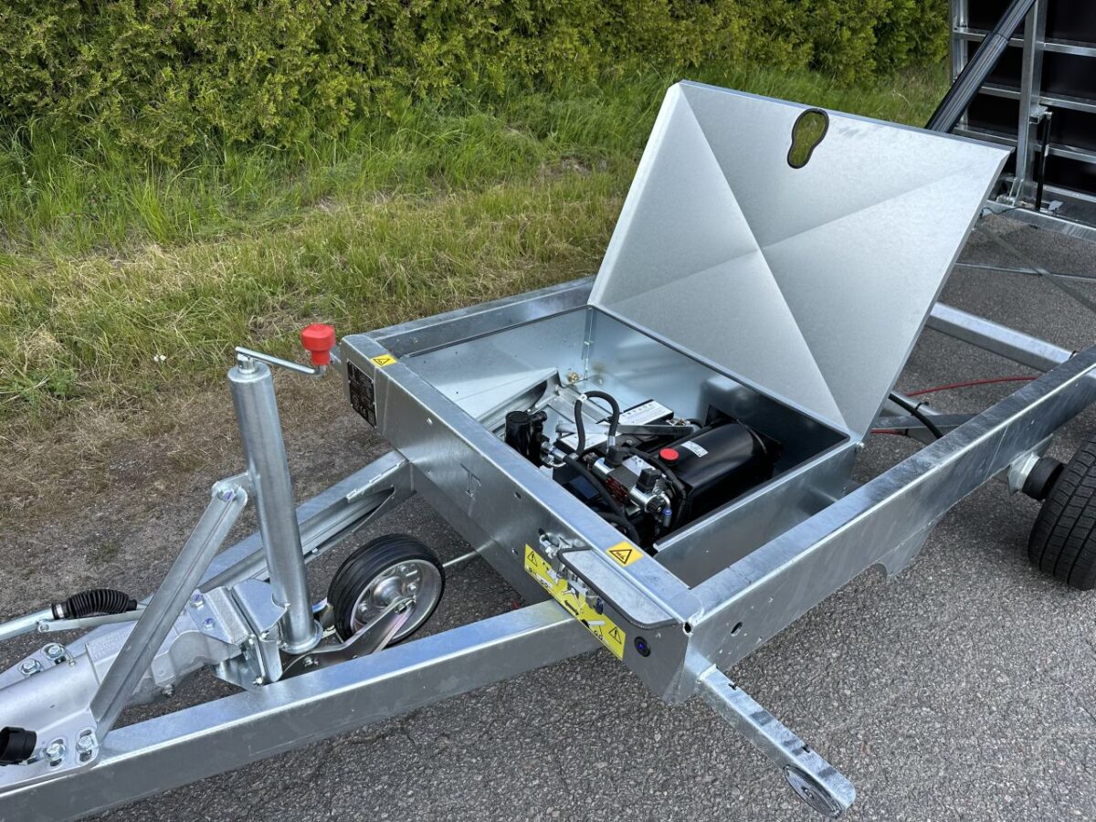 TwinTrailer 402 192 3500 2 -5992