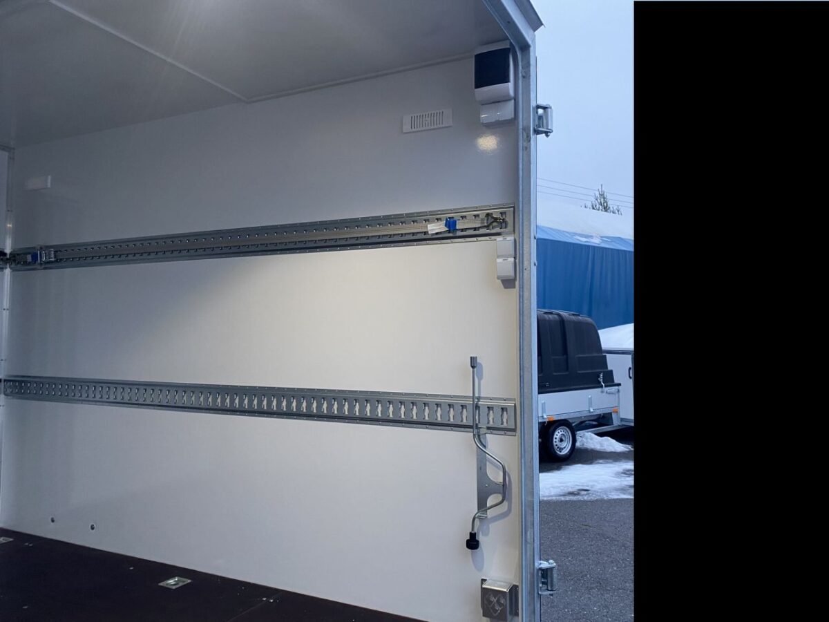 Alberni Caravan 600 BIG-6595