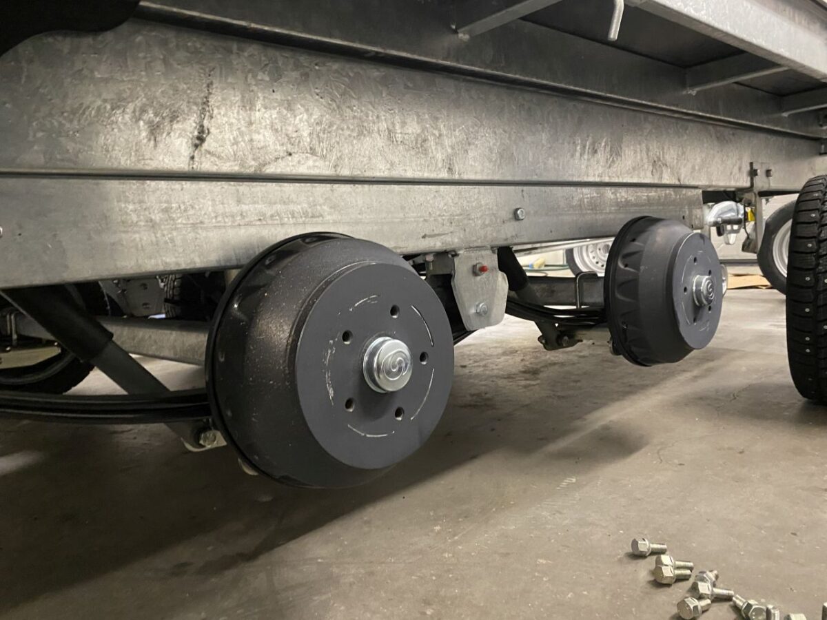 SARIS K1 356x170 3500kg Lehti-6412