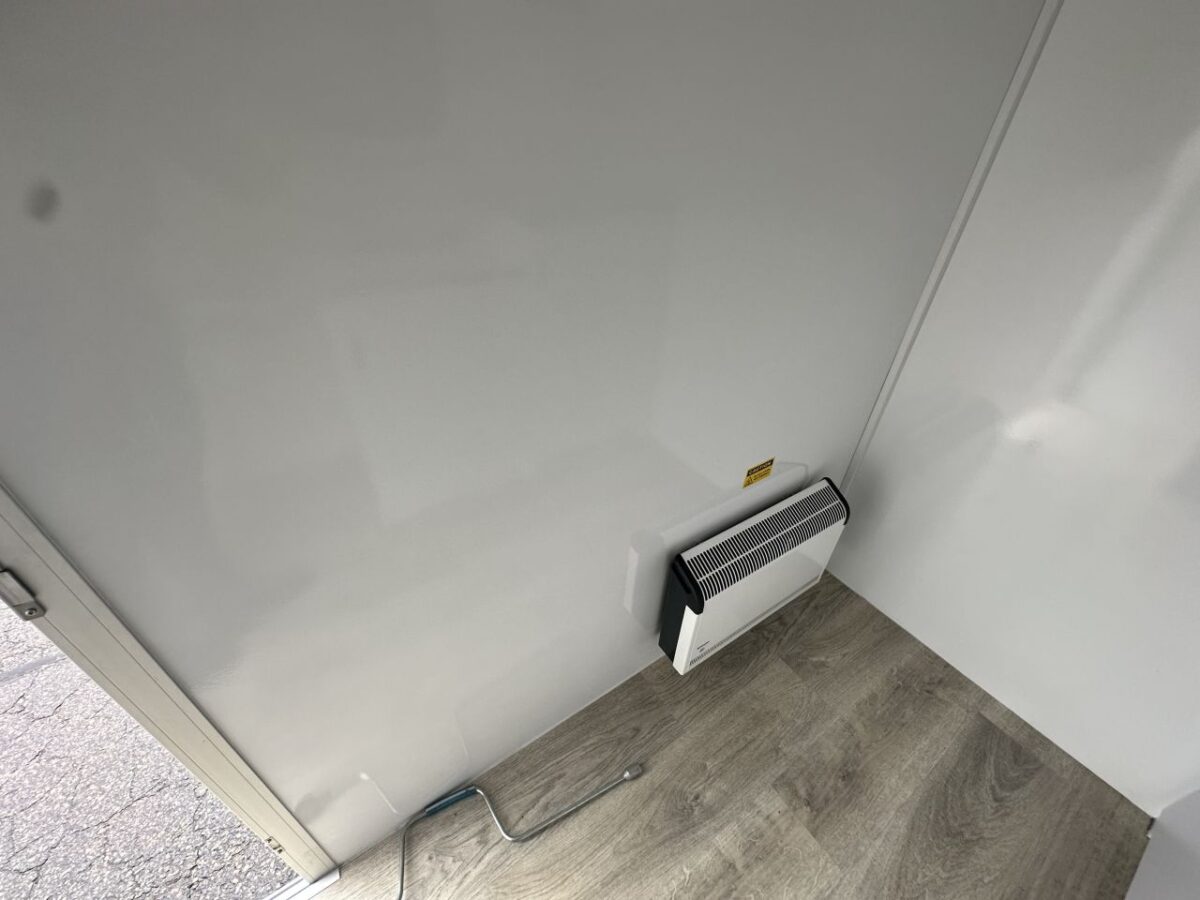 Alberni Mini toimisto -6924