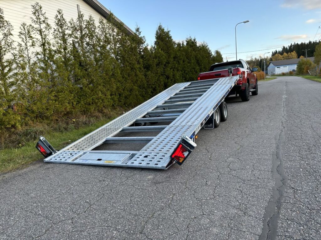 Alberni 530x210 2700 kg Kippaava lavetti LOHR-0
