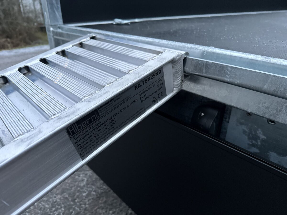 Saris PL 406x204 2700kg rampit-10978