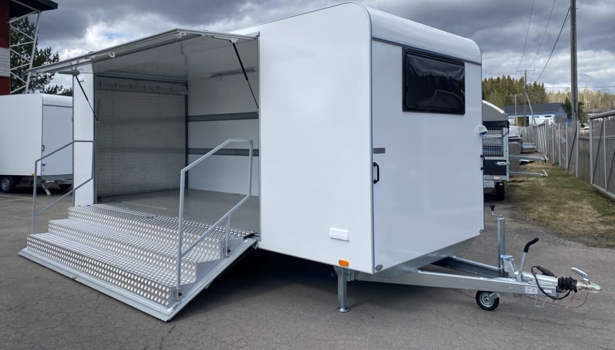 Alberni 550 Markkinointivaunu-9333