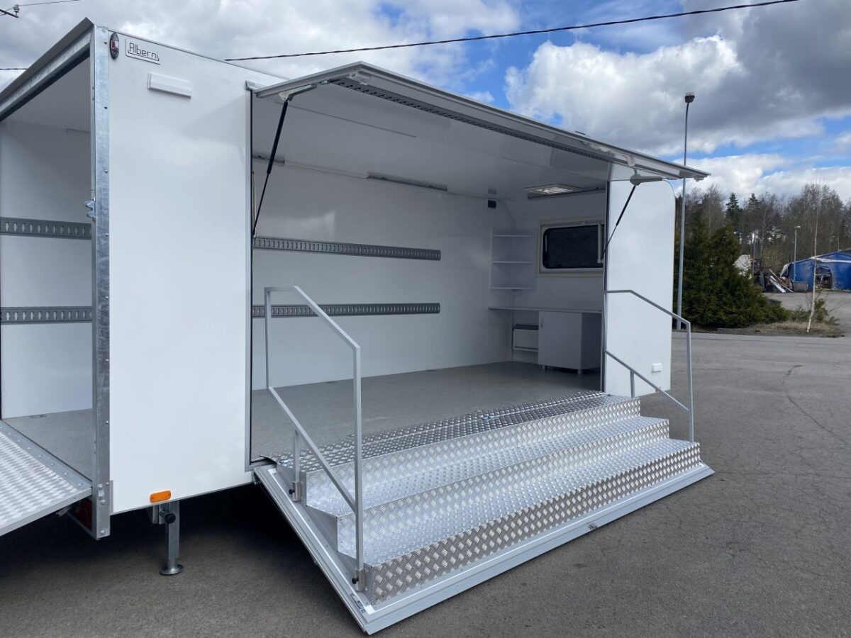 Alberni 550 Markkinointivaunu-9331
