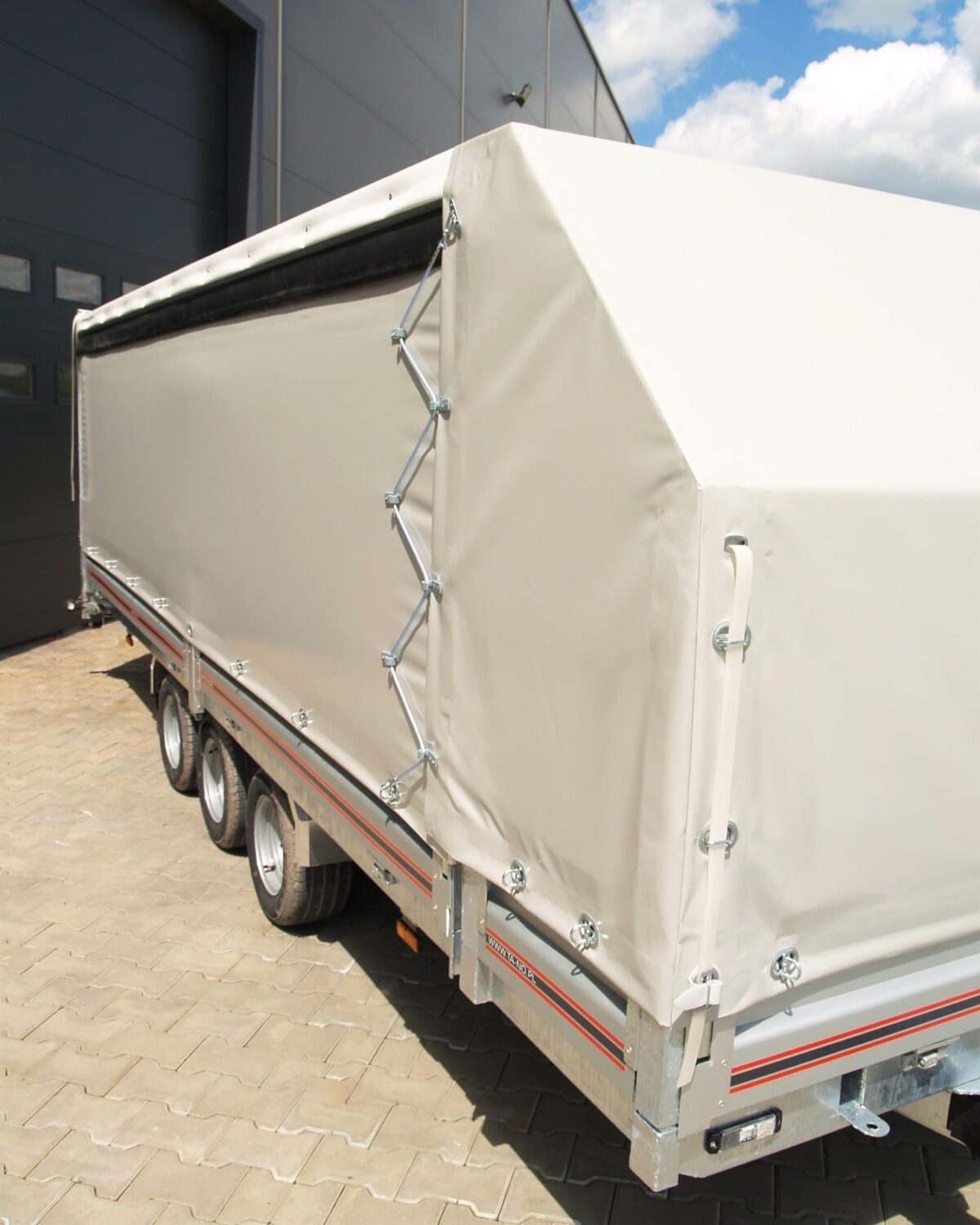 Pressukapelli 850x250x200-7508