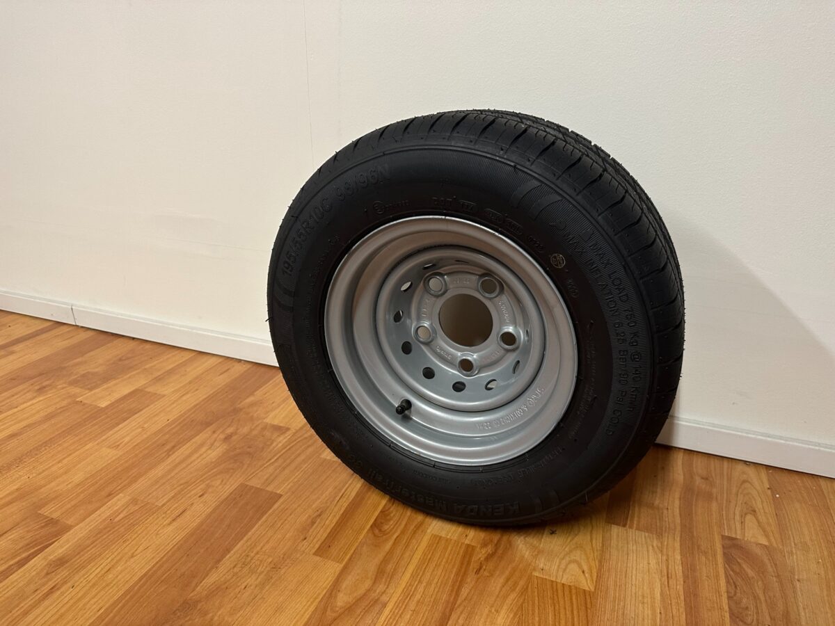 Rengas 195/55 R10 C ja vanne-7629