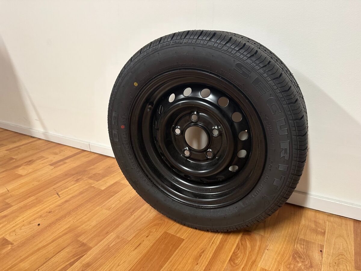 Rengas 195/50 R13 ja musta vanne m+s-0