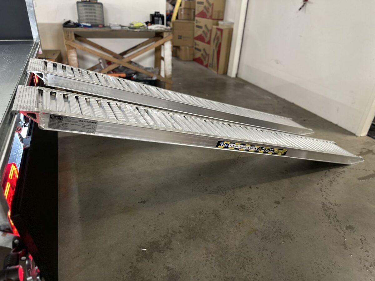 Alumiini rampit 250 cm 3550 kg-8225