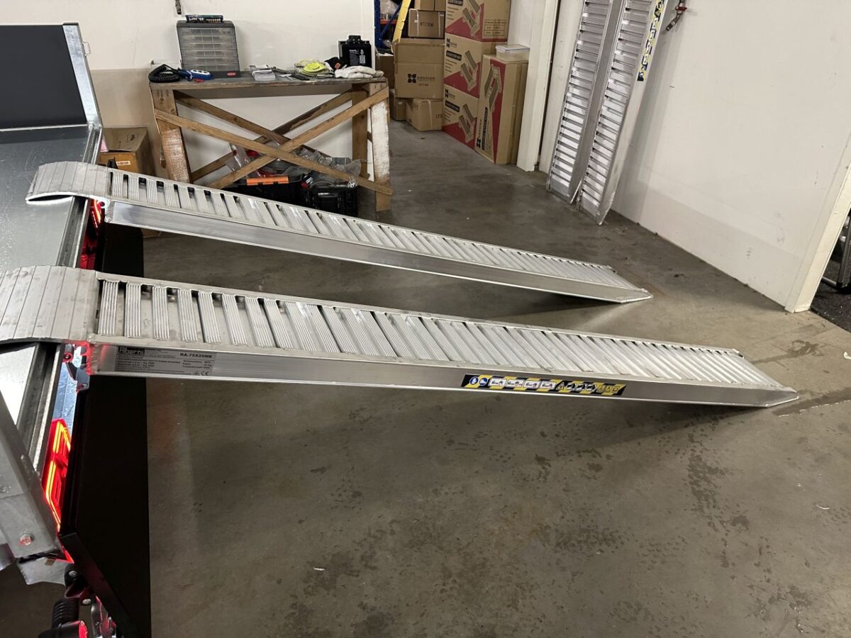 Alumiini rampit 250 cm 3550 kg-8229