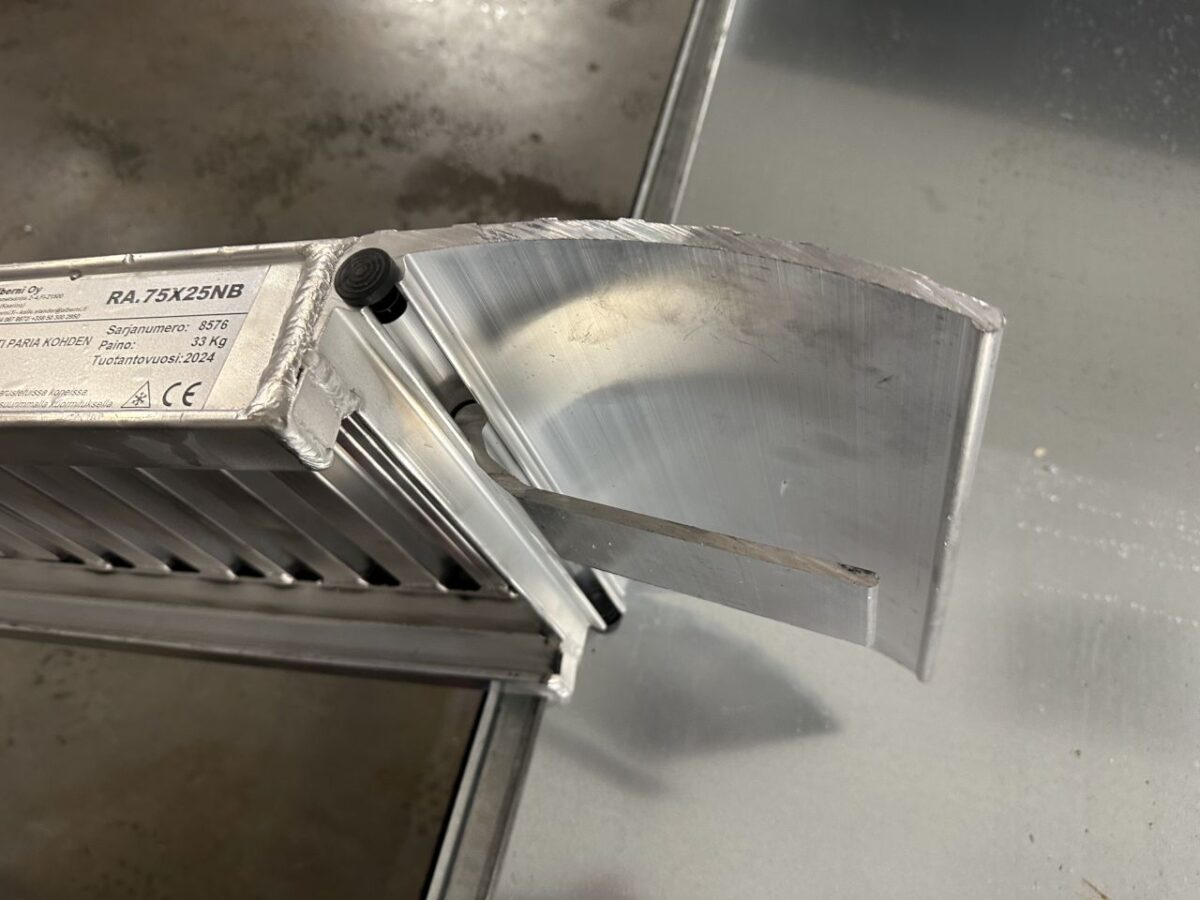 Alumiini rampit 250 cm 3550 kg-8231