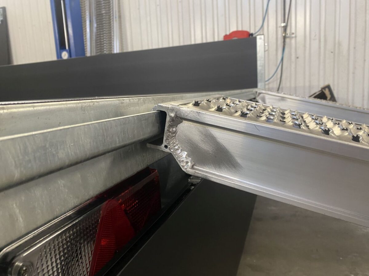 Saris TP 406x204 3500kg HD Lehti-9142