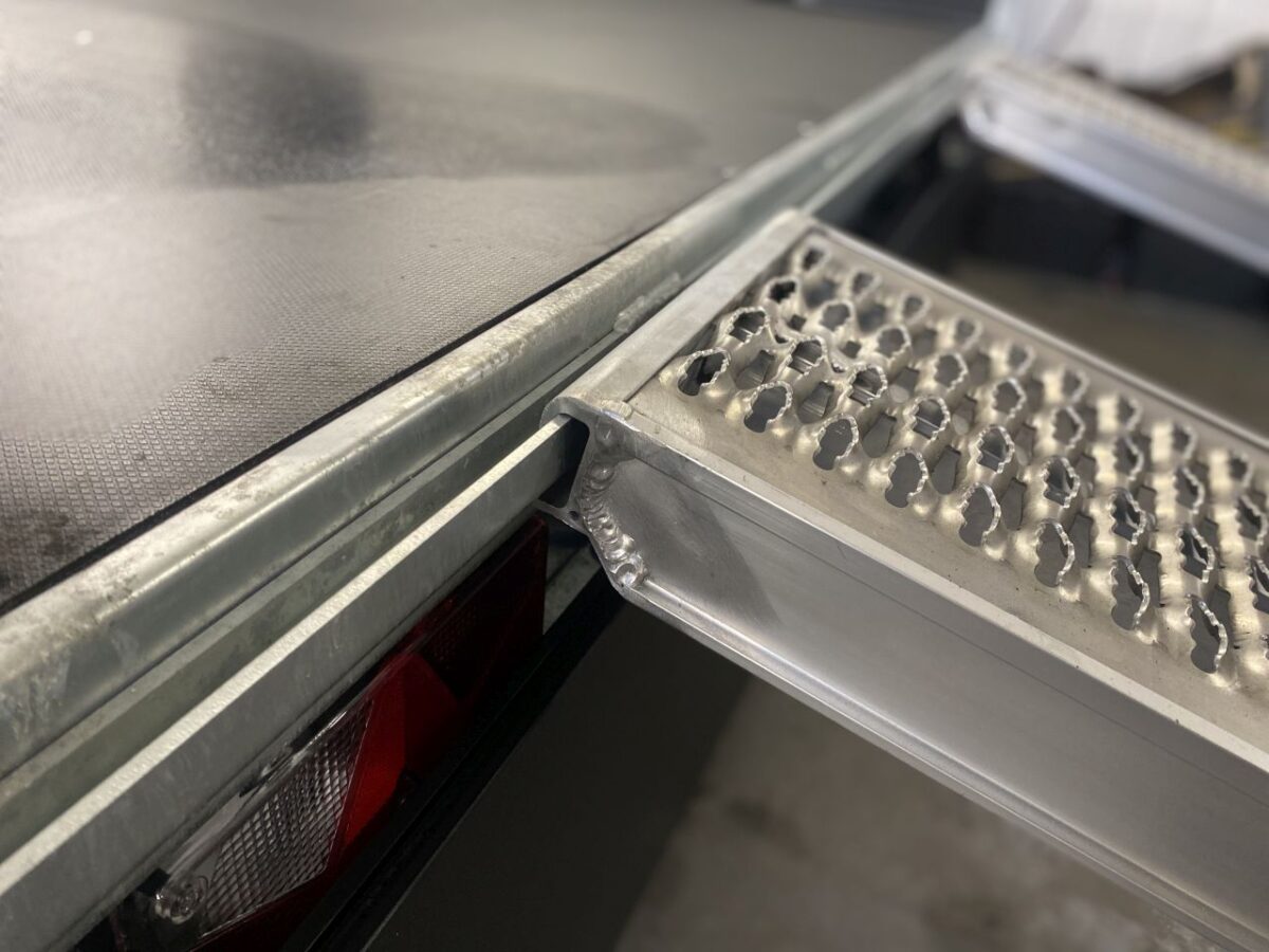 Saris TP 406x204 3500kg HD Lehti-9143