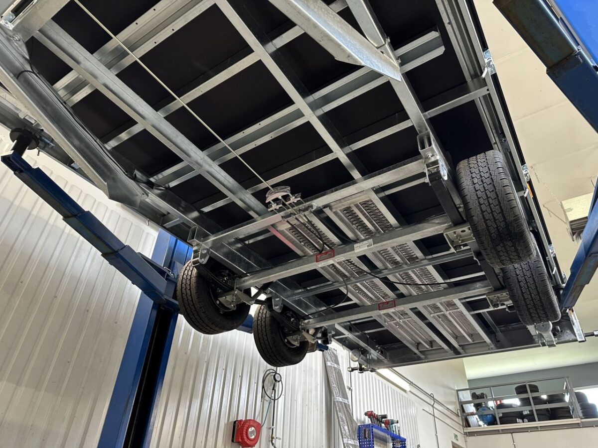 Saris TP 406x204 3500kg HD Lehti-9162