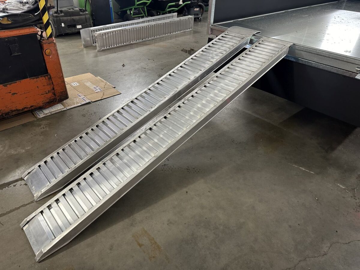 Alumiini rampit 300 cm 2900 kg-9468