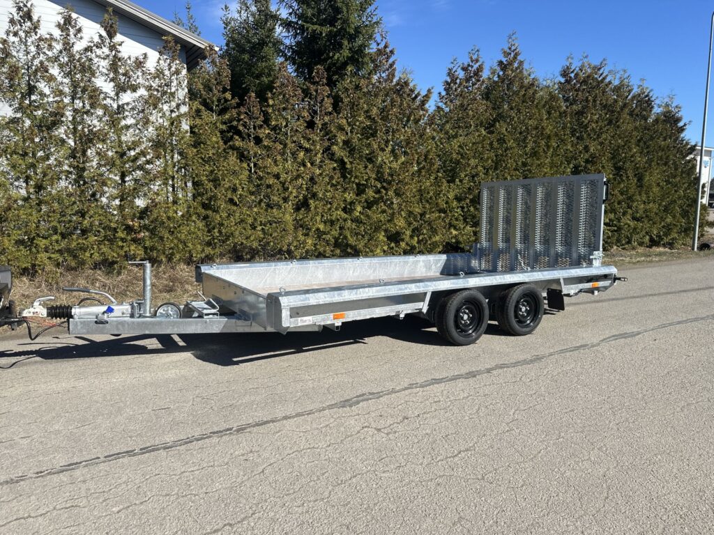 VLemmix koneenkuljetus perävaunu