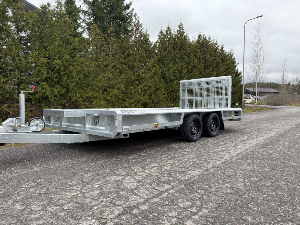 Henra koneenkuljetus perävaunu