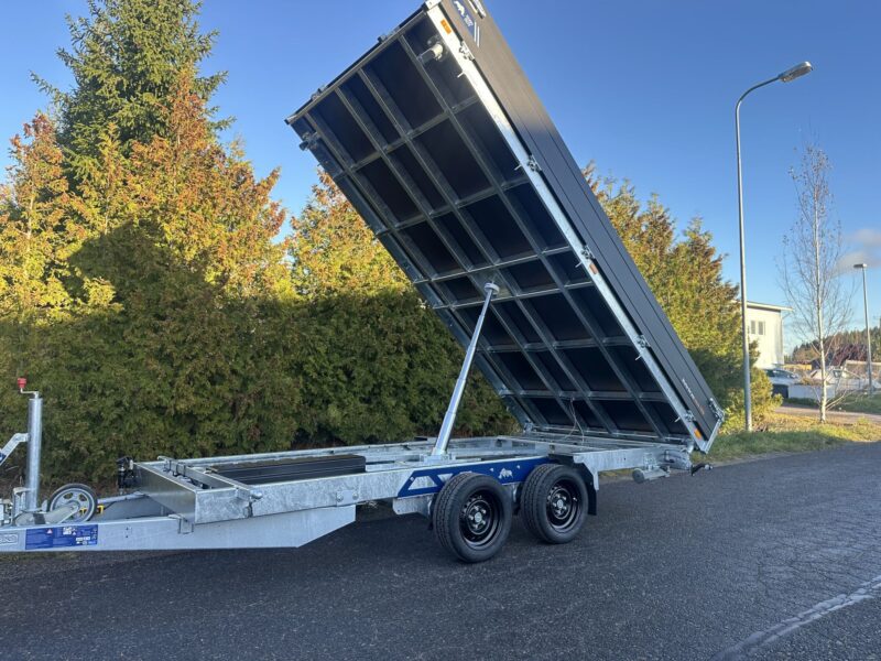 perävaunu kipillä ja kippikärry maamassoille, klapeille ym. Myy Alberni Oy.