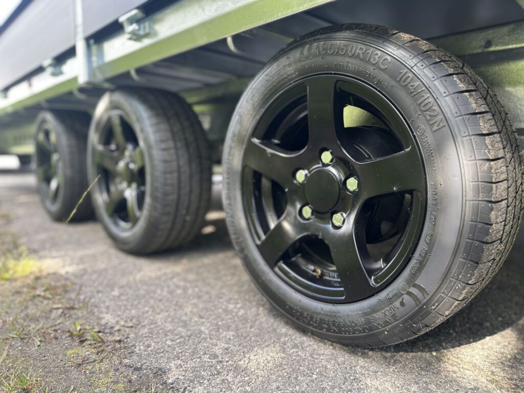 Lavettikärry henra alumiini vanteet.