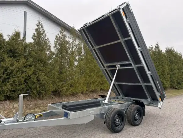 Saris K1 306x170 cm 2700 kg kippikärry. kevyt ja vahva perävaunu. peräkärryt ja perävaunut ammattilaiselle myy alberni oy.