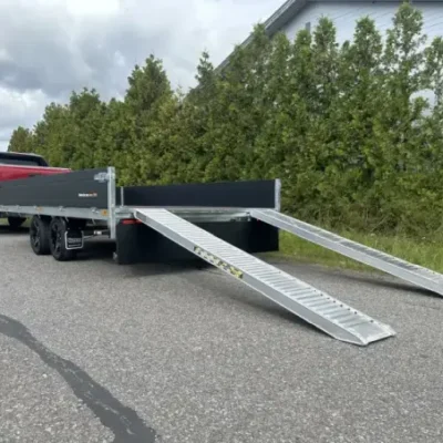 SARIS PL 406x204 cm 2700 kg lavettikärry alumiini rampeilla. tyylikäs ja vahva perävaunu. Peräkärry ammattilaiselle.
