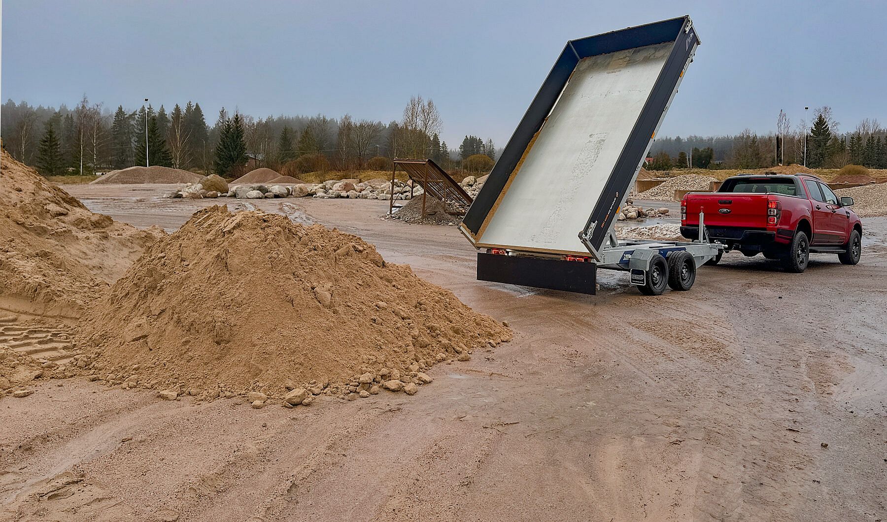 perävaunu ja peräkärry myyjä / maahantuoja alberni Oy
